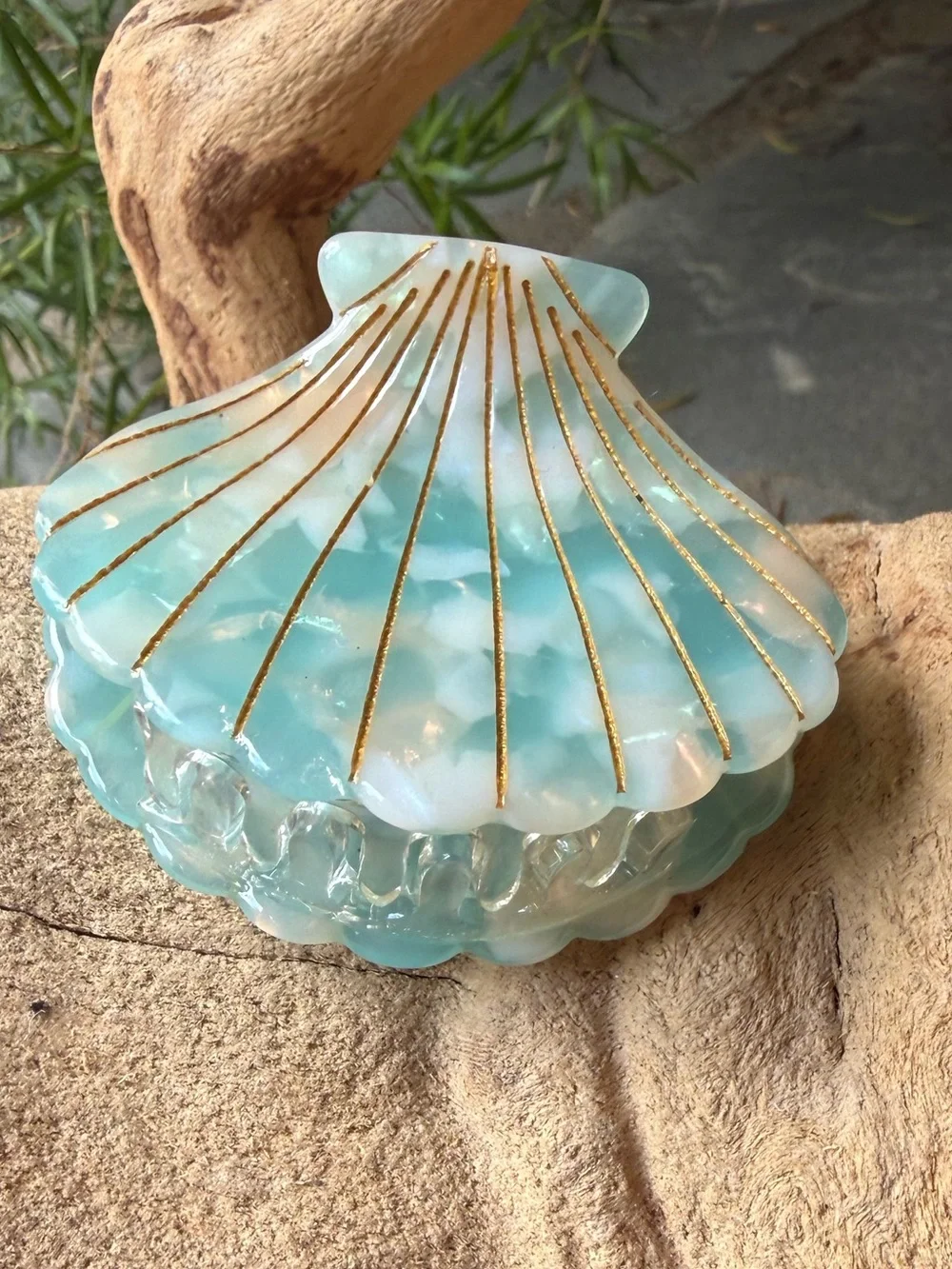 New🌟Anthropologie-Beach Hair Shell Claw Clip